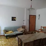 Apartment - Rosmini1 - A Pochi Passi Dal Mare, Climatizzato *