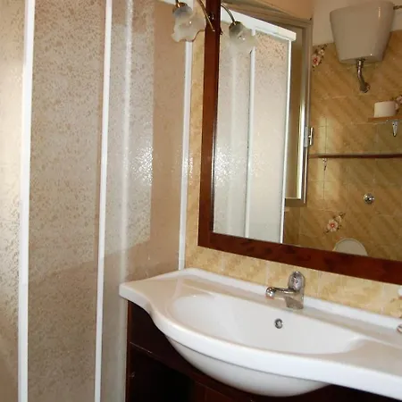 - Rosmini1 - A Pochi Passi Dal Mare, Climatizzato *